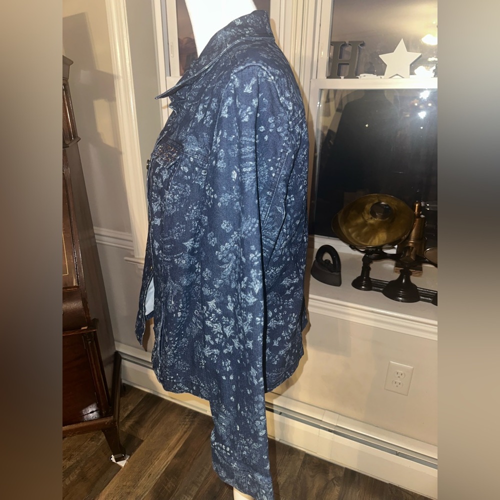 Erika Women’s Denim Jacket Floral Print with Beading on pocket and collar. PXL - Picture 5 of 14